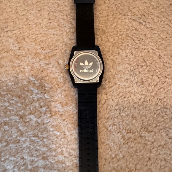 Adidas watch - Picture 2 of 2